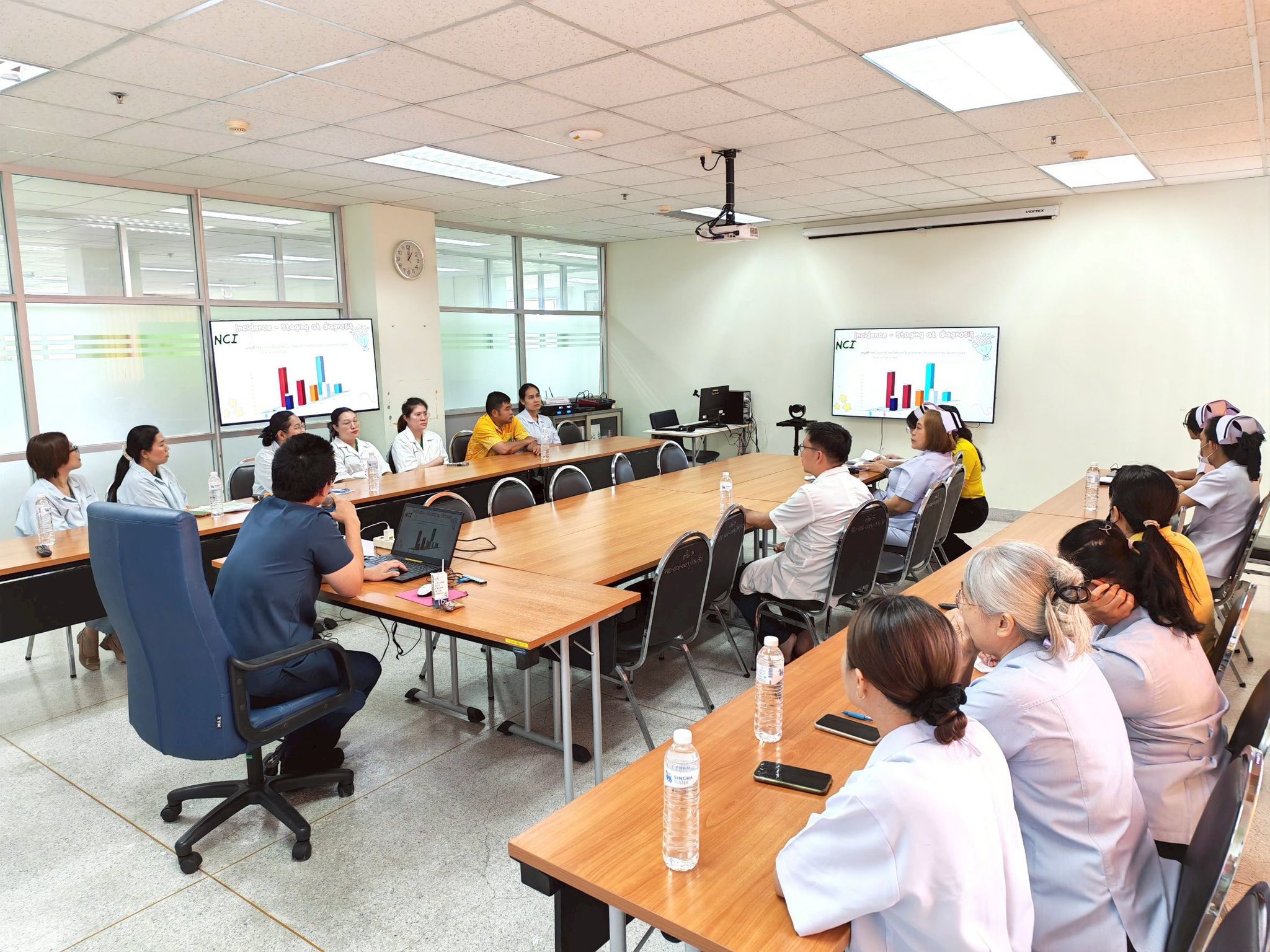 จัดกิจกรรม KM การจัดการความรู้ทางการพยาบาล ครั้งที่ 1/2569 ในหัวข้อ “ความก้าวหน้าด้านศัลยกรรมผ่าตัดมะเร็งเต้านม บทบาทพยาบาลและนักกายภาพบำบัด”