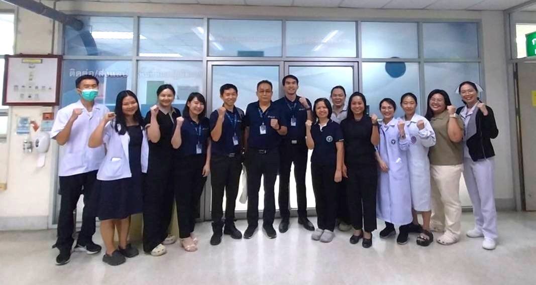 กลุ่มงานพยาธิวิทยาคลินิกและเทคนิคการแพทย์ และกลุ่มงานธนาคารโลหิต ร่วมต้อนรับทีมผู้เยี่ยมสำรวจภายในห้องปฏิบัติการ จากโรงพยาบาลลำปาง