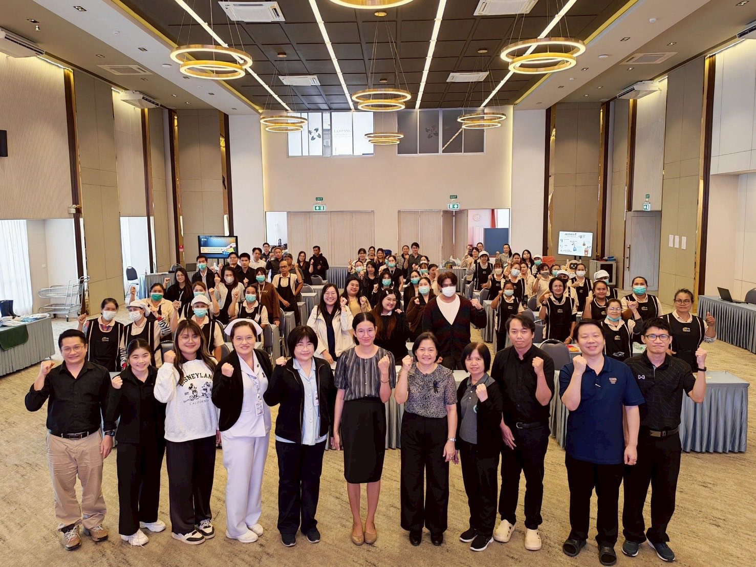 จัดกิจกรรมการอบรม เรื่อง ความรู้ความปลอดภัยด้านสารเคมีแก่บุคลากรในหน่วยงาน โดยมี นางนรานันท์ ธาราวรรษ รองผู้อำนวยการด้านอำนวยการและประธานคณะกรรมการสิ่...